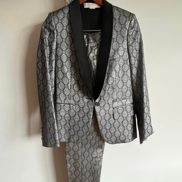 Stella McCartney Pant Suit Grey/Silver Silk Print w/ Shawl Color